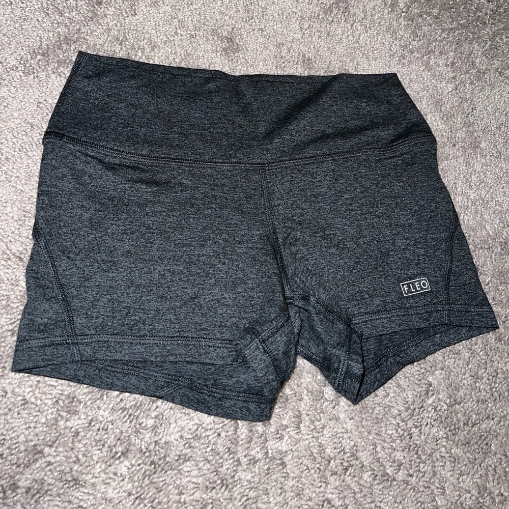 Fleo Apex Contour Short 3.25” Midrise